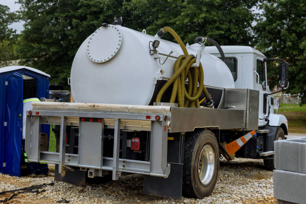 Porta potty delivery and setup in Saw Creek, PA